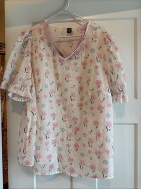 SHEIN Pink & White Floral Eyelet V-Neck Blouse